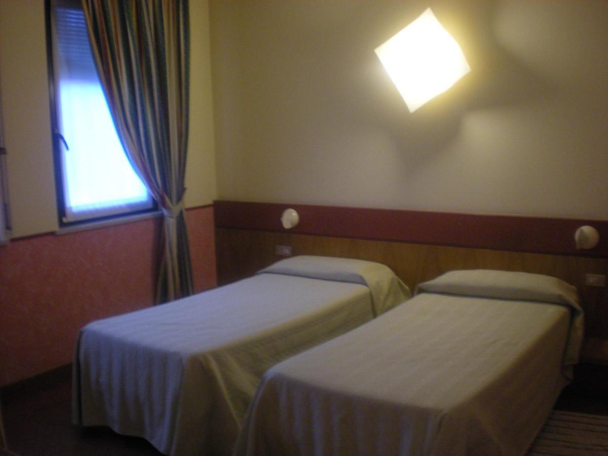 Hotel Roma Буссоленго Номер фото