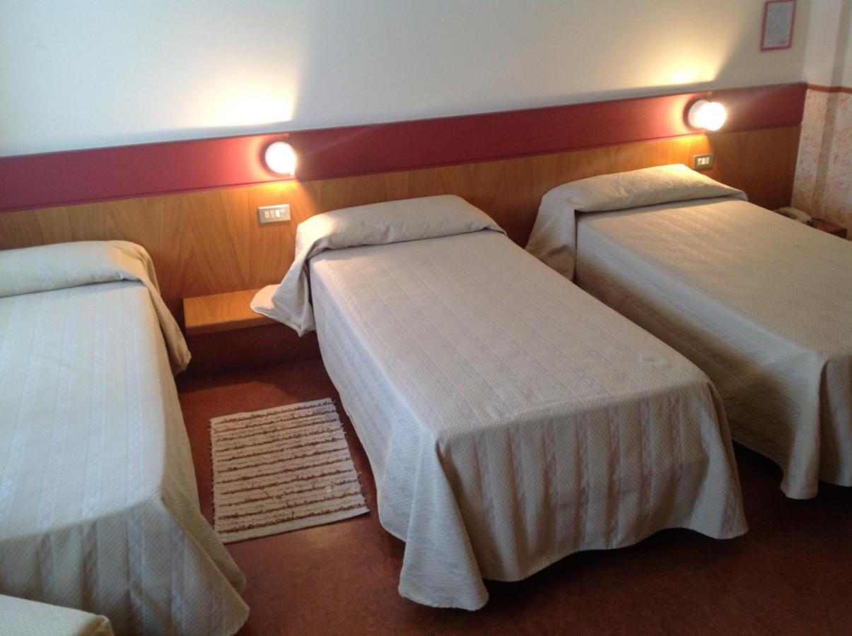 Hotel Roma Буссоленго Экстерьер фото