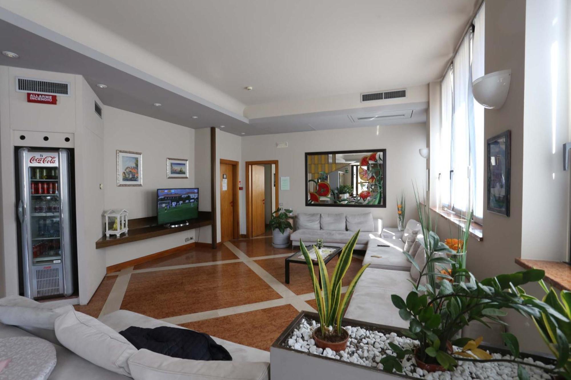 Hotel Roma Буссоленго Экстерьер фото